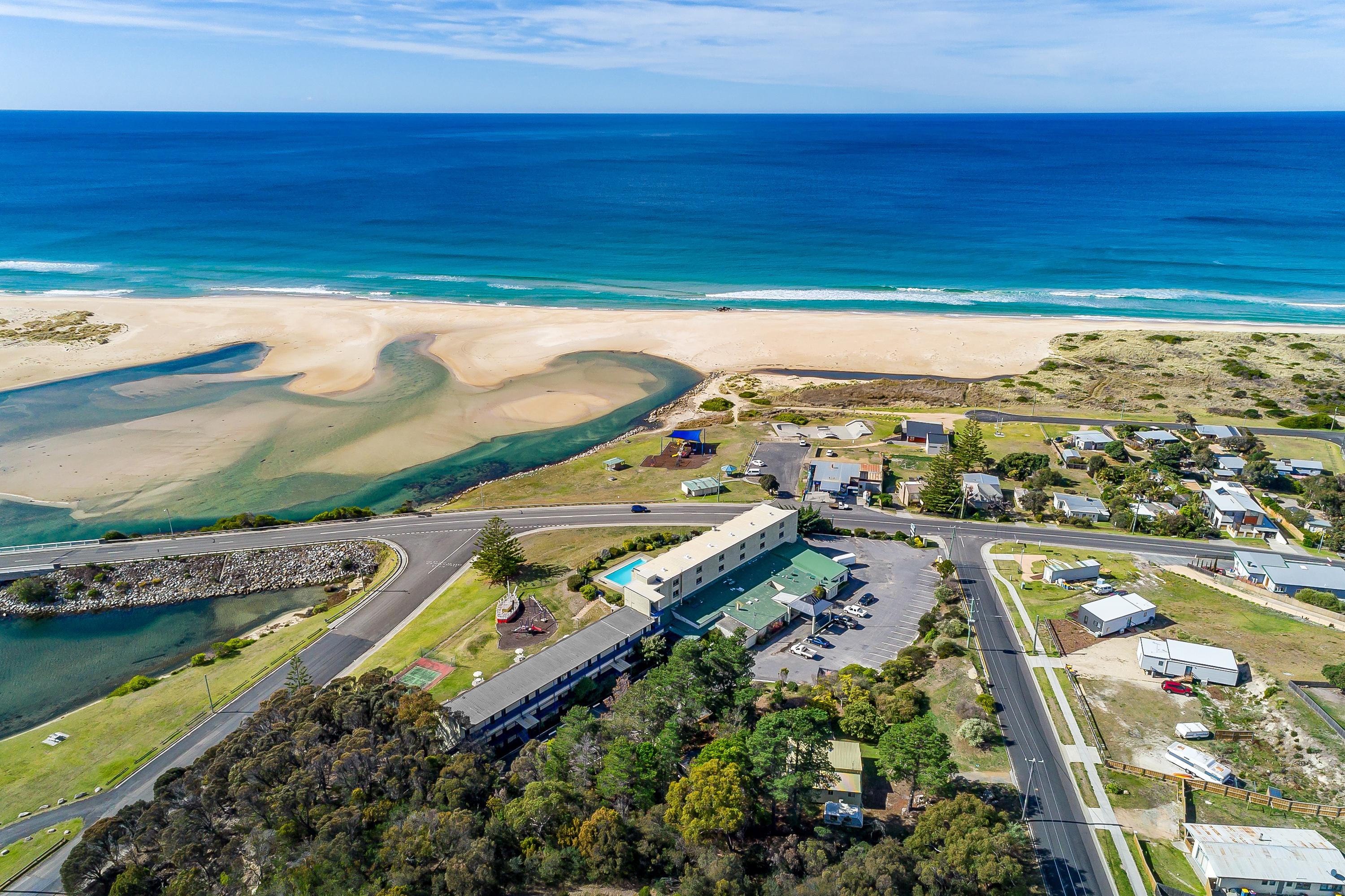 Scamander Beach Resort Экстерьер фото